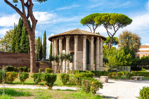 Fotografie Temple of Hercules Victor in Rome, Italy
