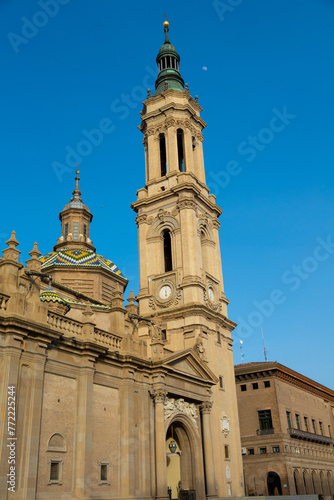 Sunset silhouette of basilica del pilar, zaragoza