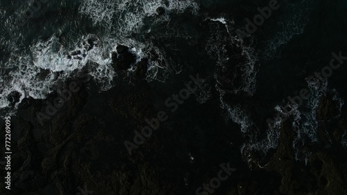 Icelandic black beach North Atlantische Oceaan.
