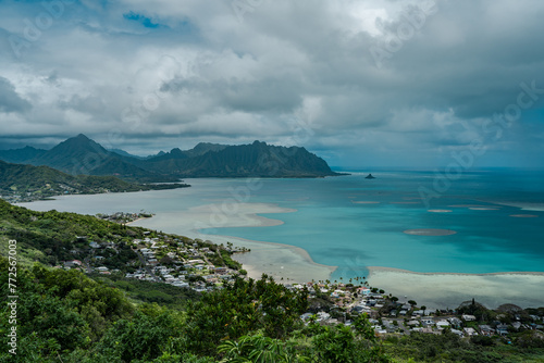 Reef . Kāneohe Bay, largest sheltered body of water in the main Hawaiian Islands. Pu'u Ma'eli'eli Trail, Honolulu Oahu Hawaii. Kahaluu. Kualoa