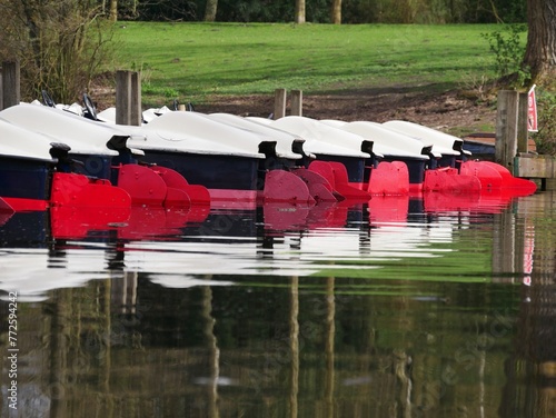 Tretbootverleih im Stadtparksee photo