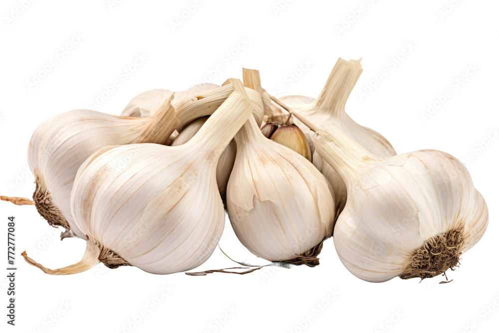 Obraz premium A Pile of Aromatic Garlic Goodness. On a Clear PNG or White Background.