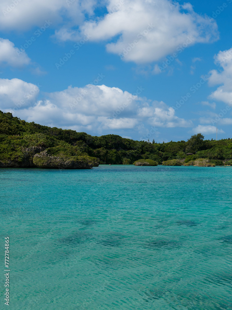 Fototapeta premium 宮古島のイムギャーマリンガーデンの絶景