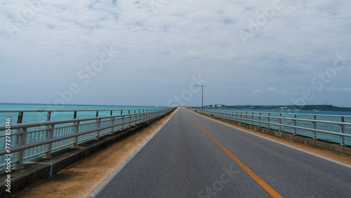 宮古島の伊良部島へ続く伊良部大橋