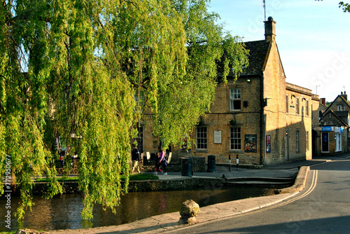 Slika na platnu Old Manse Hotel Bourton on the Water Cotswolds