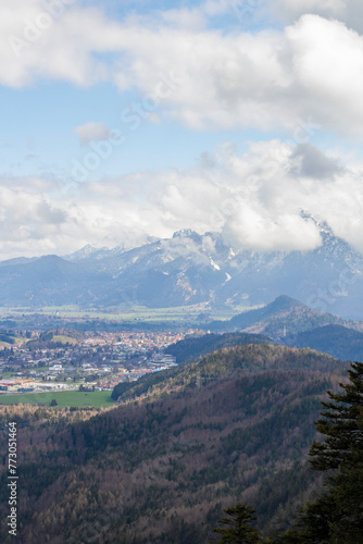 atemberaubendes Panorama vom Vier-Seen-Blick bei Füssen im Allgäu
