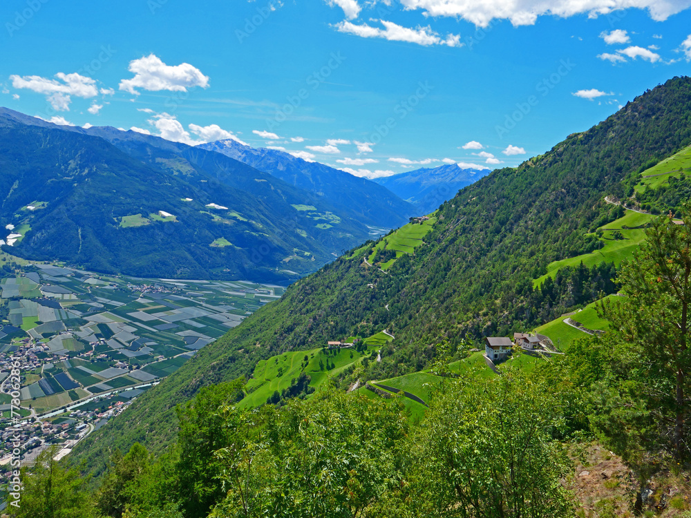 Südtirol - Wandern im Vinschgau in der Region Naturns