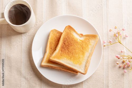 コーヒーとトースト