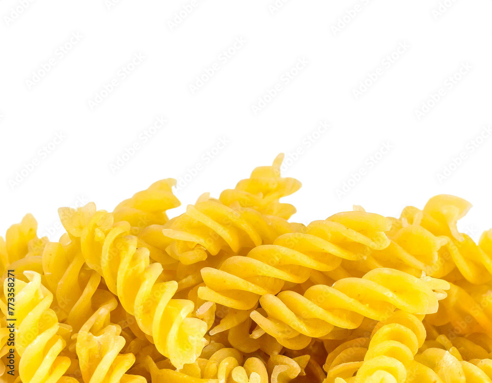 Fusilli am unteren Rand isoliert auf weißen Hintergrund, Freisteller Fusilli am unteren Rand isoliert auf weißen Hintergrund, Freisteller
