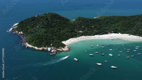 Imagens Aereas da Ilha do Campeche em Florianópolis photo