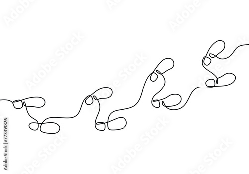 Continuous one line drawing of footsteps