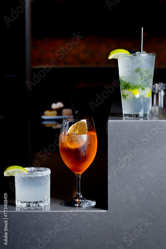 cocktail with ice and lime