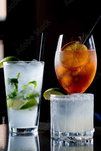 cocktail with ice and lime