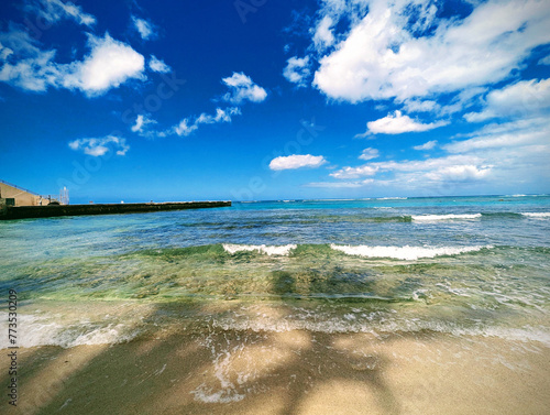 Waikiki’s Tranquil Edge: Kaimana Beach and the Natatorium