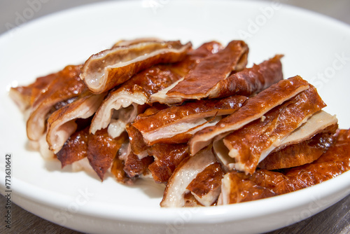 A plate of delicious deep-fried pork intestines, seven inches deep-fried