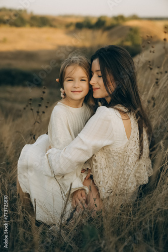 mom and cute little daughter, noisse effect