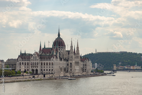 Hungarian Parliament Building © Bruno Coelho
