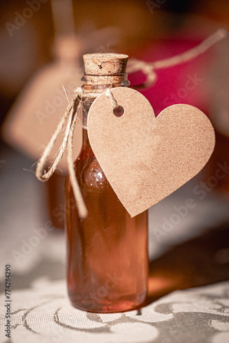 glass with heart tag to write texts
