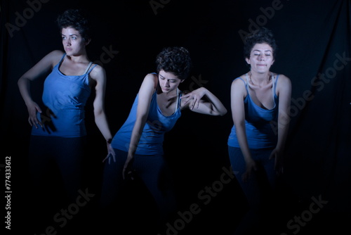 Mujer Bailando en Larga exposicion photo