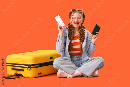 Happy smiling young woman w...