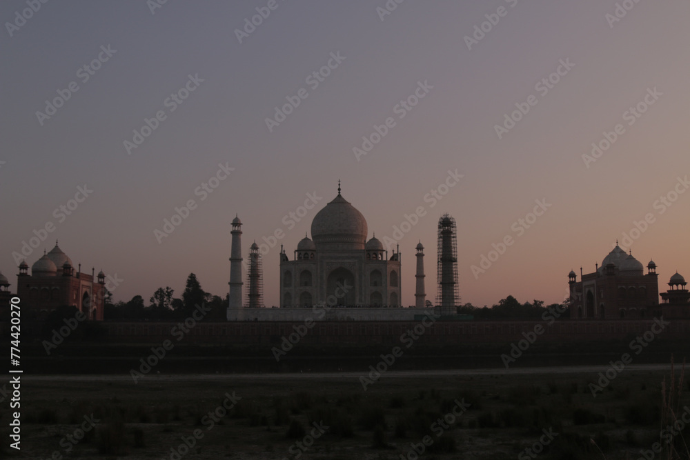 Taj Mahal India Monument Architecture Landmark Mughal UNESCO History Mausoleum Symbol Love Emperor Shah Jahan Agra Marble Dome Minarets Reflection River Yamuna Sunrise Magnificent