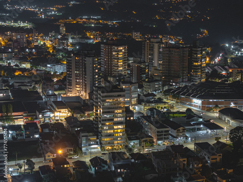 Vista a  rea noturna de Bento Gon  alves  Rio Grande do Sul. 2024.