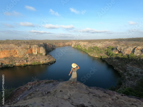 mulher nos cânions do rio são francisco, na divisa entre sergipe e alagoas photo