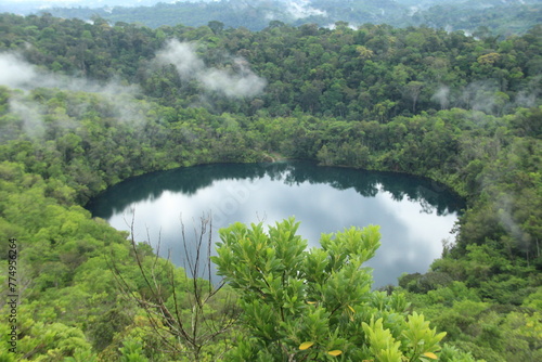 lagoa da mina f12  em Serra do Navio  Amap   