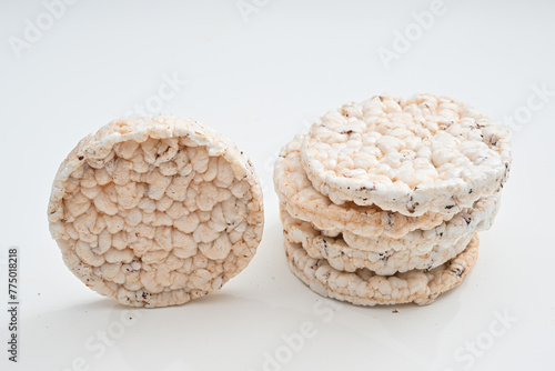 Gallette di riso o rice crackers on white background isolated photo