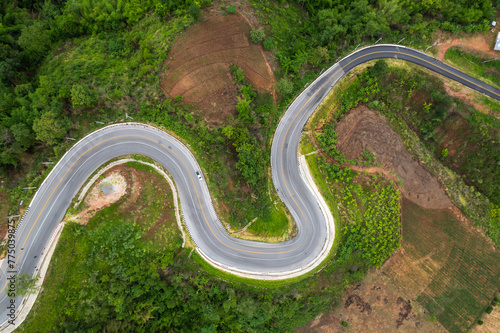 The Phu Kao Ngom curved road in north Thailand © Stéphane Bidouze