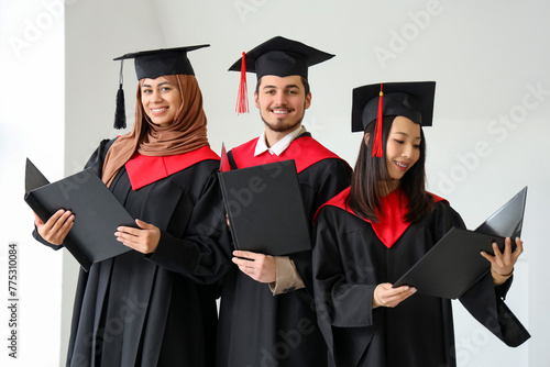 Graduate students with dipl...