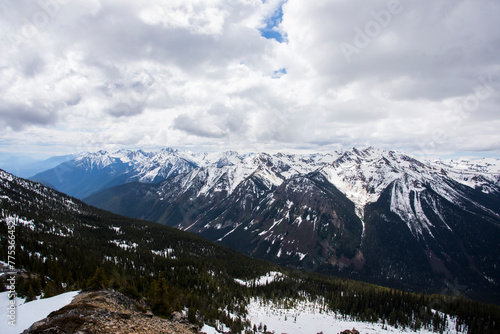 Summer landscape in Glacier National Park, British Columbia, Canada © Alberto Gonzalez 