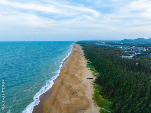 Beautiful scenery along the coast of Boao Yudai Beach  Qionghai  Hainan  China