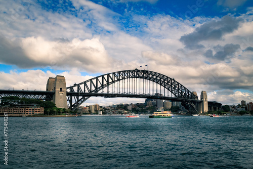 Sydney Harbour Bridge © helio