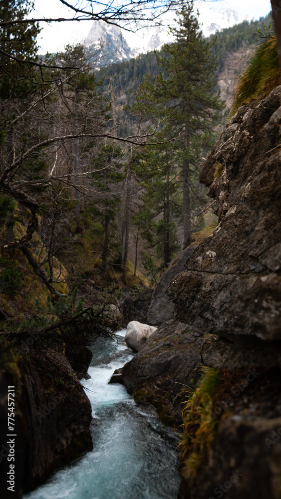 Cascada pirineo aragonés Cascada pirineo aragonés