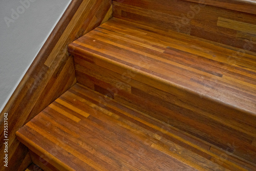 Light-colored maple-colored stairs that are easy to maintain because they don't rust