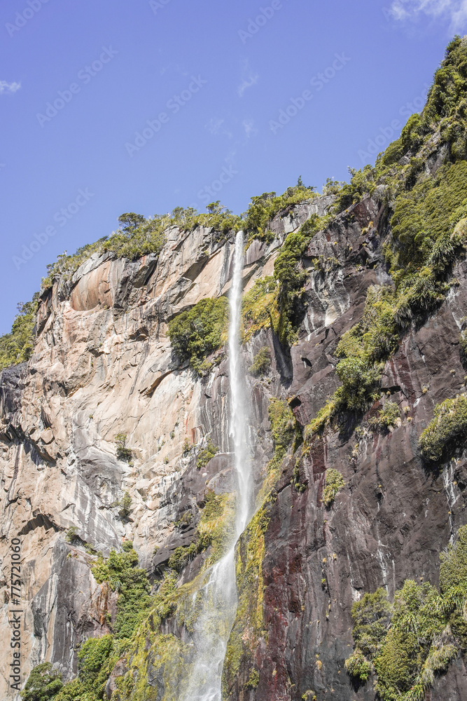 Majestic Milford Sound Overnight Cruise in New Zealand Majestic Milford Sound Overnight Cruise in New Zealand