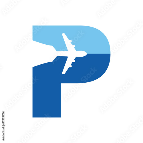 Logo travel. Letra inicial P con silueta de avión en espacio negativo para agencia de viajes