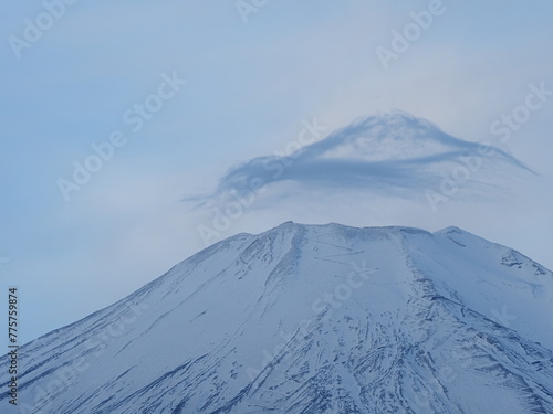 富士山と、印象的な雲
