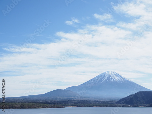 富士山と、印象的な雲