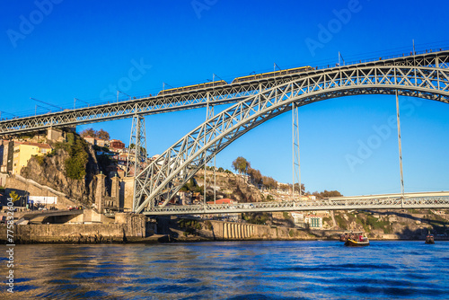 Dom Luis I Bridge over Douro River between Porto and Vila Nova de Gaia, Portugal © Fotokon