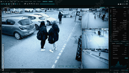Photos CCTV AI Facial Recognition Camera Authentificating People on Street