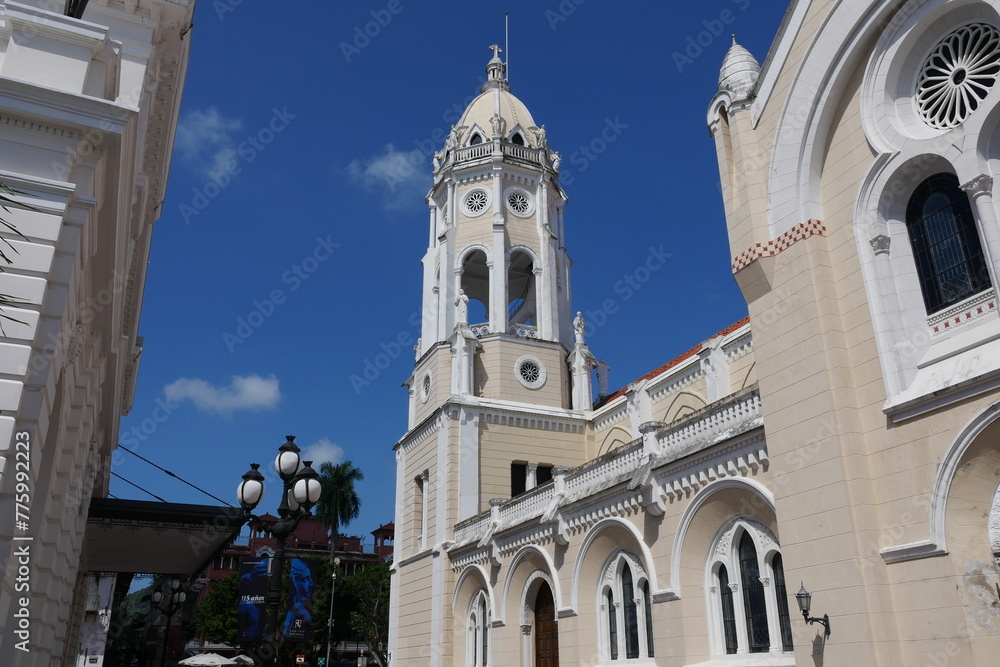 Kirchturm Kirche San Francisco in der Altstadt von Panama City