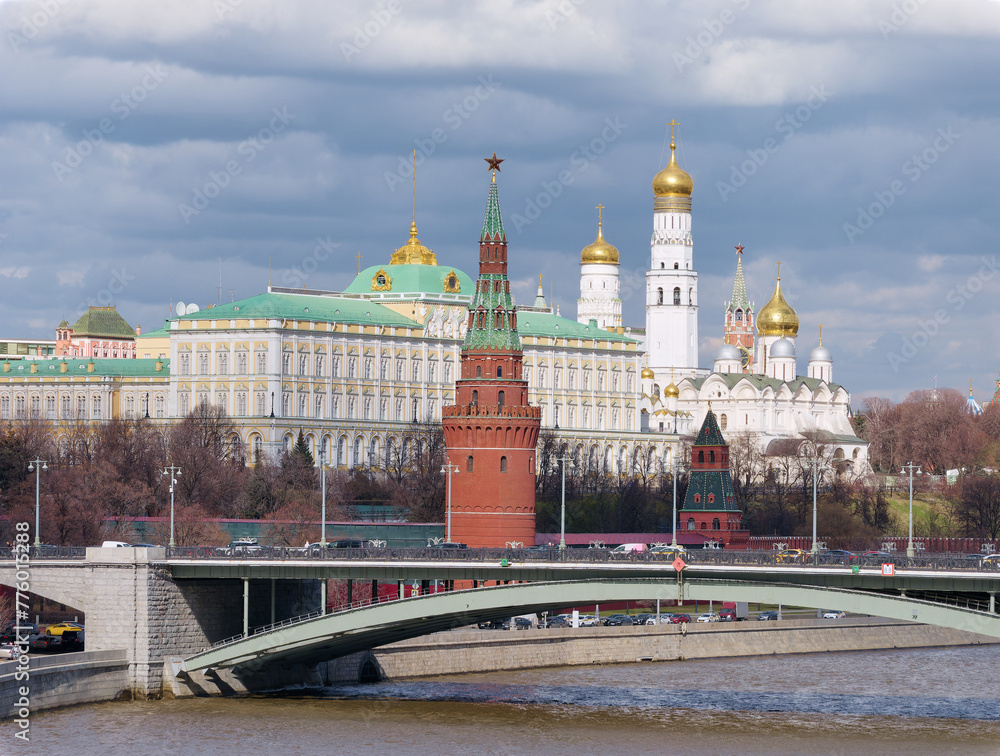 View of Kremlin, Armoury Chamber, Borowizki Turm, Cathedral of the Archangel, Ivan the Great Bell-Tower, Blagoveschenskaya Tower, Palace, Moskva river and Bolshoy Kamenny bridge in Moscow (Russia)