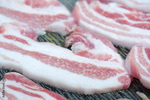 豚の三枚肉の韓国焼肉サムギョプサル
