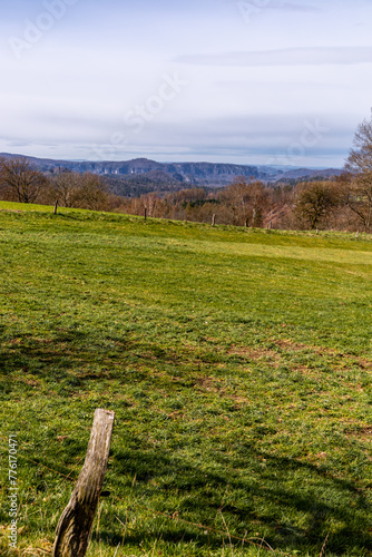 Eine frühlingshafte Wandertour durch das Kirnitzschtal in der Sächsische Schweiz - Sachsen - Deutschland photo