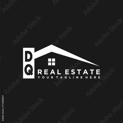 DQ Initials Vektor Stok Real Estate Logo Design