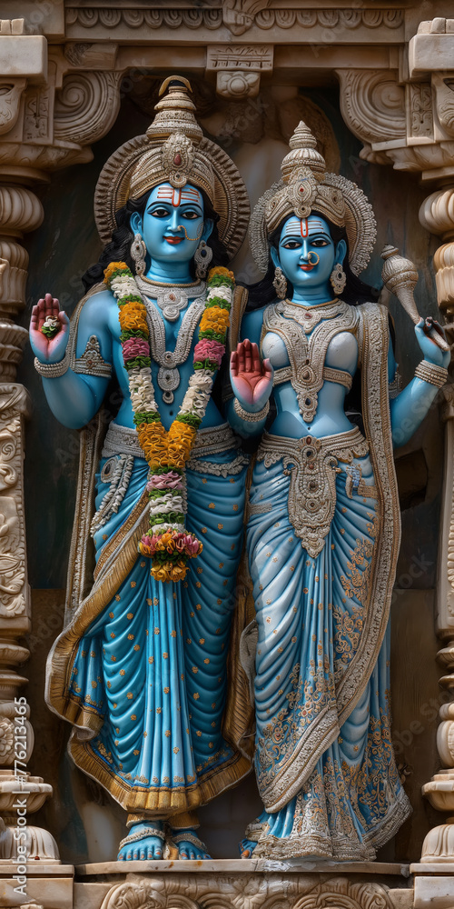Fototapeta premium Lord Krishna & Radha Statue