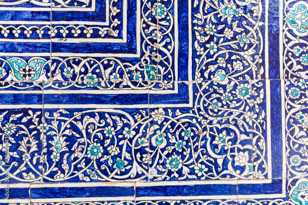 Obraz premium Beautiful traditional decorative tile on the Khan palace in Khiva.