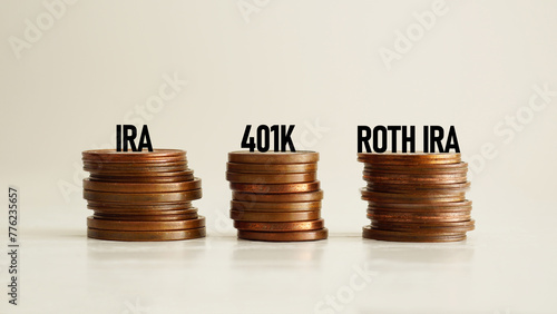 Obraz na płótnie Choosing between IRA, 401k and Roth IRA retirement plans